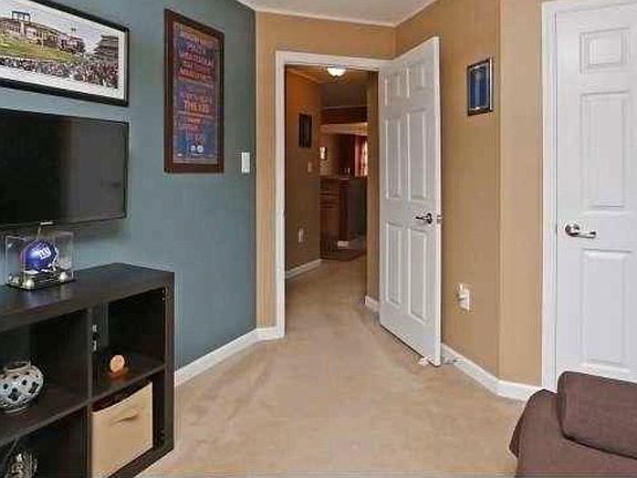 5th image of 4405 Driftwood Dr