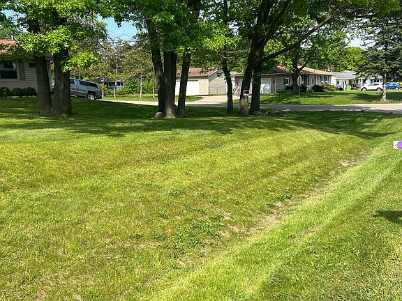 2nd image of 2140 W Drahner Rd