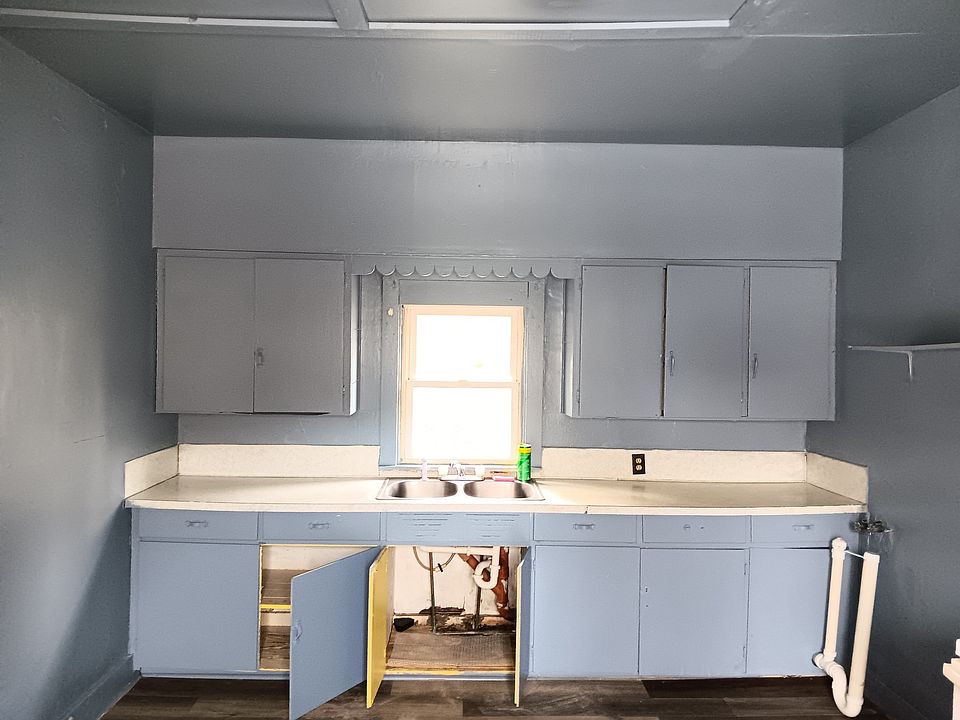 1st image of 329-331 W Elm St #329