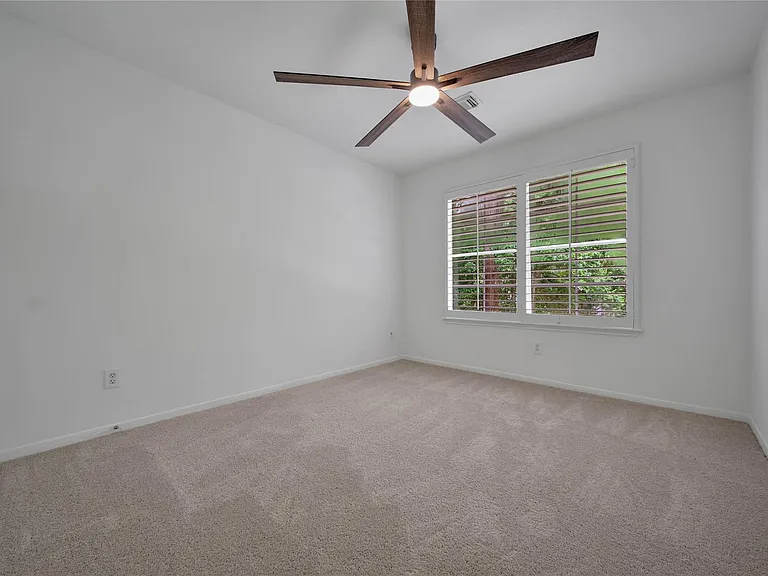 7 Churchdale Pl — Photo 38