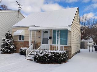 11141 Syracuse St, Taylor, MI 48180