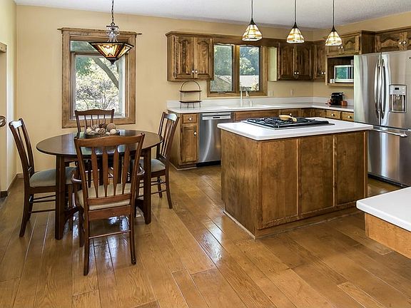 4th image of 1425 Muir Ln
