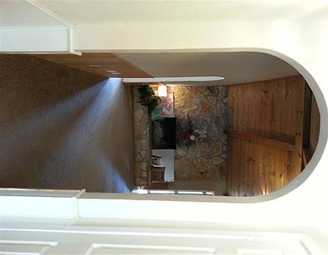 2nd image of 433 Meadow St
