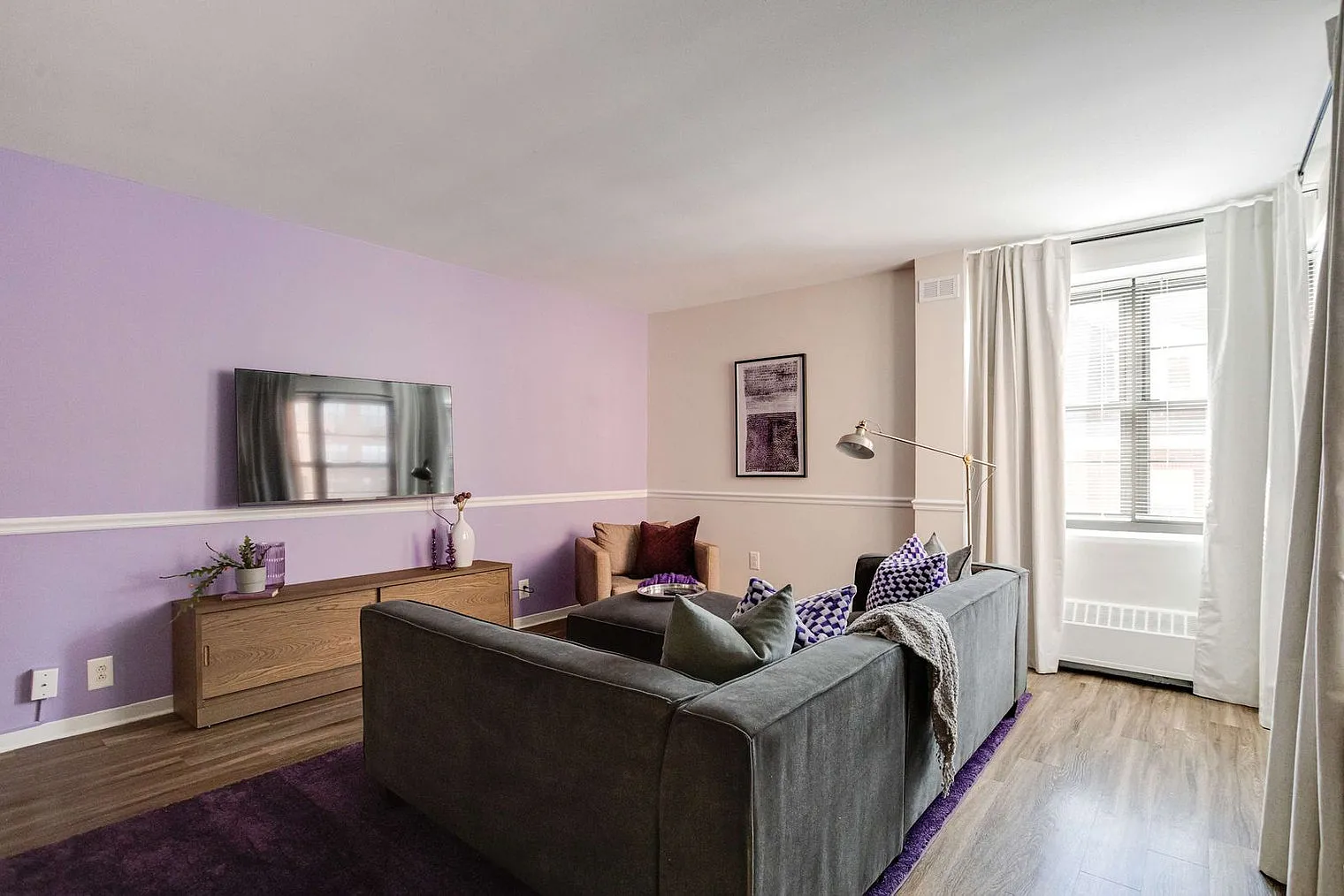 1 bed, 1.0 bath, 624 sqft, $2,016 — Photo 3