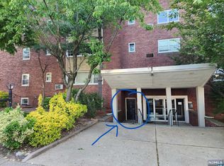 1565 Center Ave, Fort Lee, NJ 07024