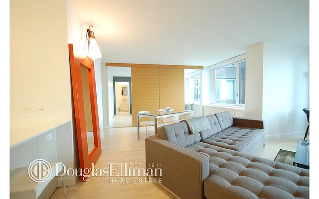 Rented by Douglas Elliman | media 14
