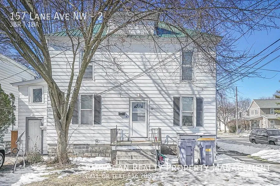 157 Lane Ave NW #2