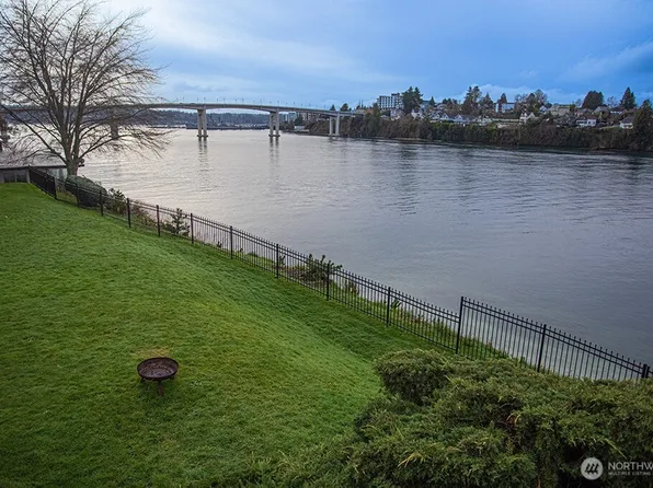 1717 E 16th Street #205, Bremerton, WA 98310