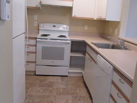 5th image of 12602 119th Street Ct E