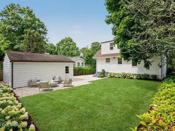 17 Center Rd, Old Greenwich, CT 06870