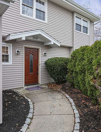 4th image of 166 Mountain Ave