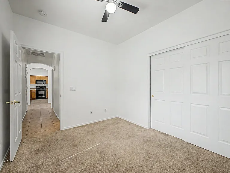 2050 N Arbor Ln — Photo 35