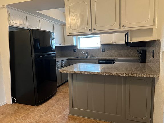 4th image of 608 Cottonwood Dr