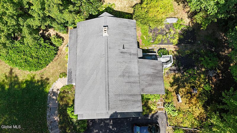 5th image of 16 Summit Drive