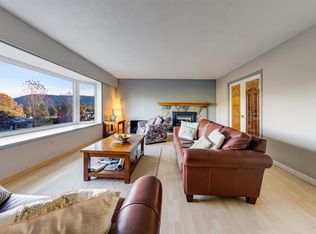 465 Felton Rd, North Vancouver, BC V7G 1L9