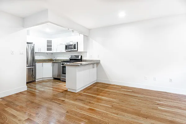 Rented by Owner | media 12