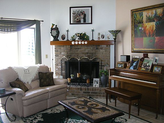 4th image of 3336 Hillmont Cir