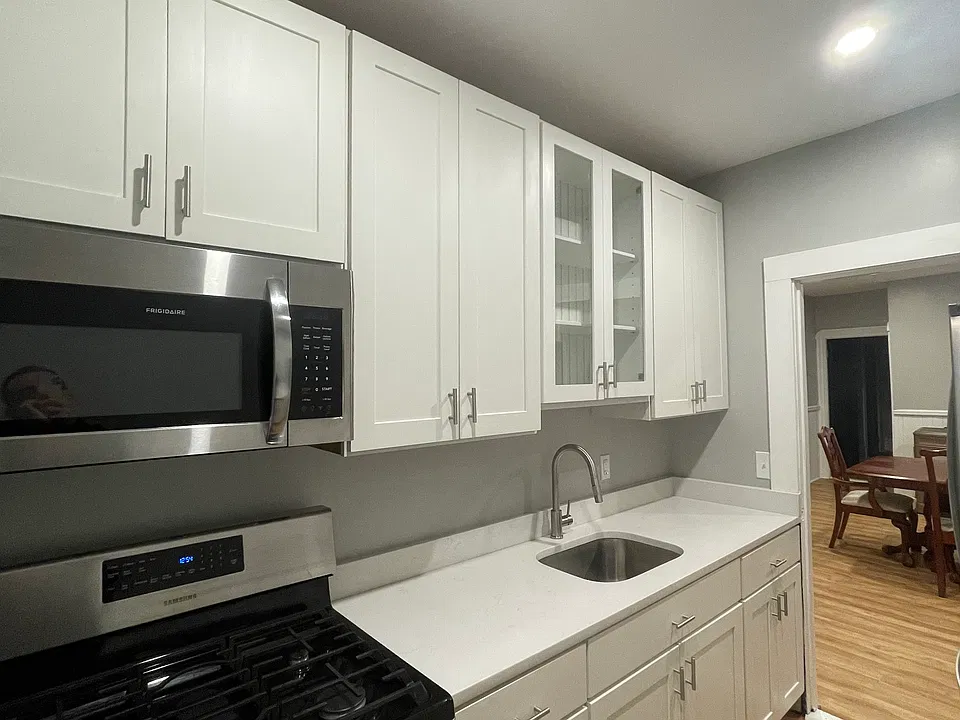 8 Kane St #3