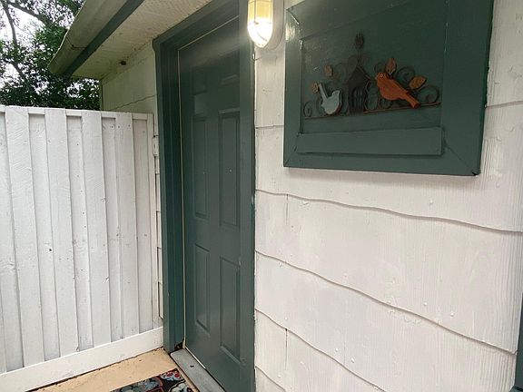 5th image of 1024 Josephine St