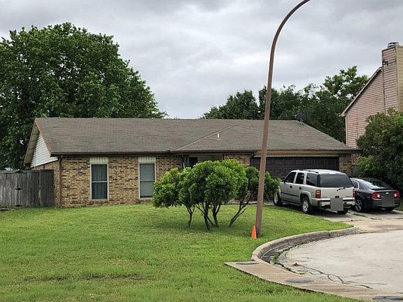 3rd image of 4320 Huckleberry Dr