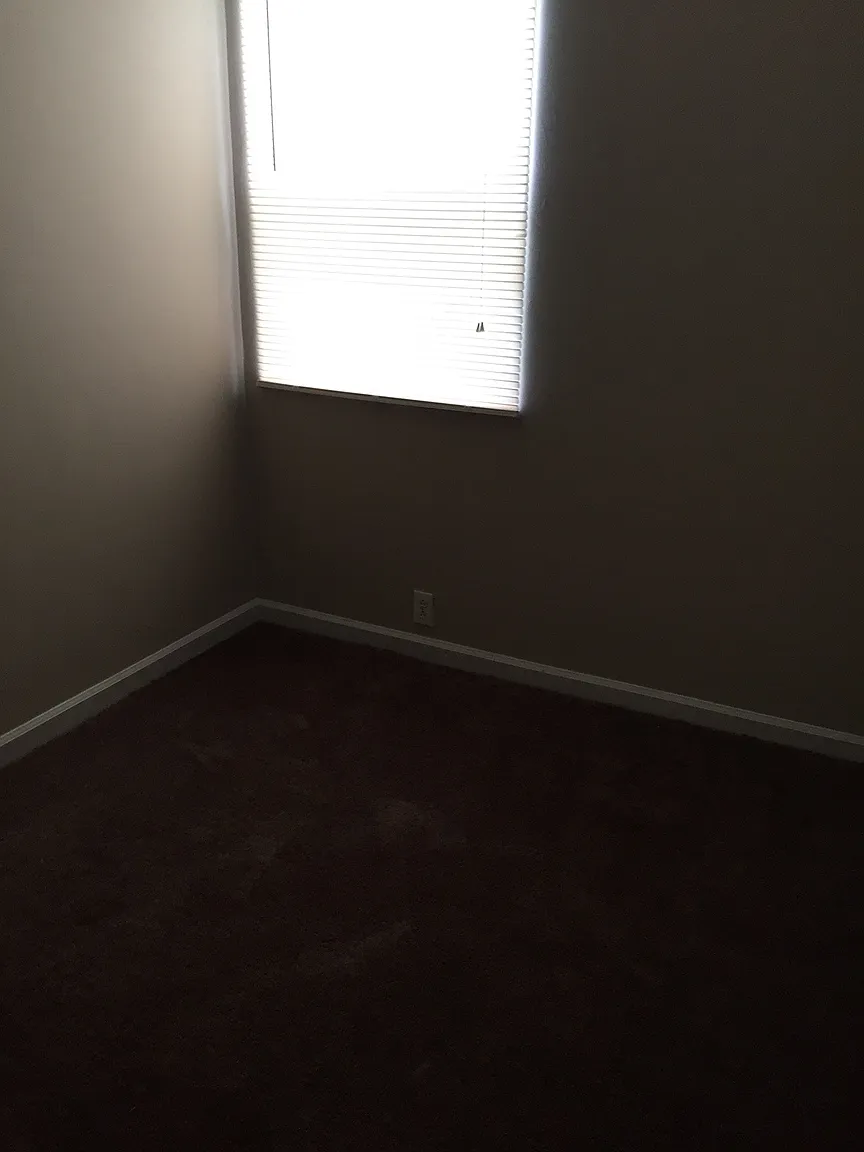 1128 N Gale St photo 1