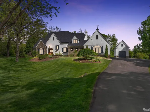 4263 Windmill Farms, Milford, MI 48380