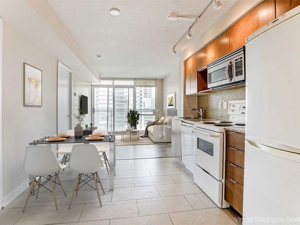 2nd image of 15 Fort York Blvd #1705