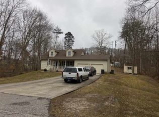 2801 Camellia Dr, Flatwoods, KY 41139