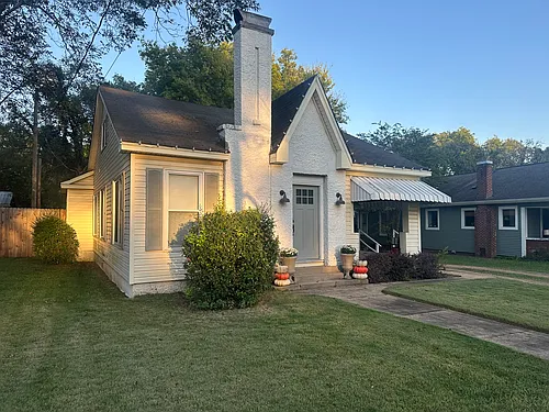 1417 Main Ave Photo 1