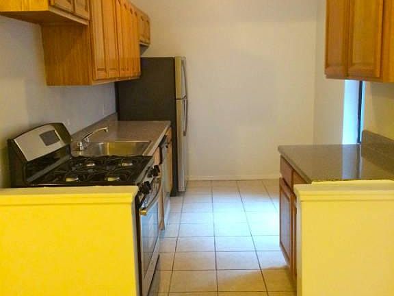 3rd image of 300 Fort Washington Ave APT 4G