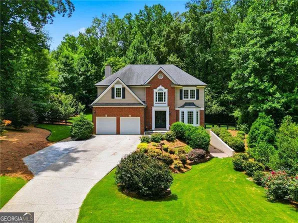 6955 Black Fox Ln, Cumming, GA 30040