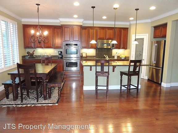 4th image of 5026 Whistlers Bend Way