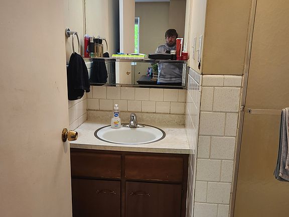 5th image of 1200 Kentucky Blvd #2