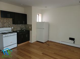 1003 E 217th St #BASEMENT, Bronx, NY 10469