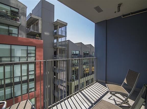 3rd image of 321 10th Ave Unit 905
