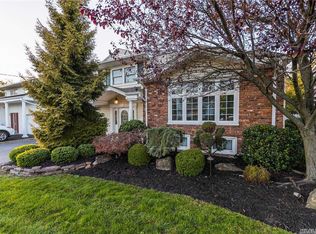 2489 Locust Ave, Bellmore, NY 11710