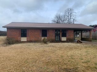 105 Rogers Rd, West Point, MS 39773