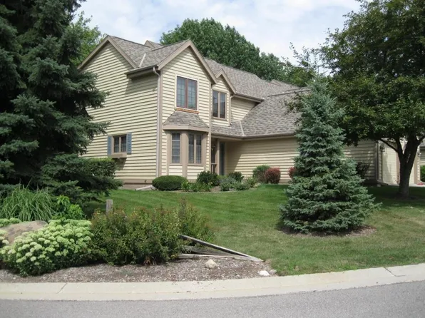 3955 Saint Andrew Ct, Brookfield, WI 53045
