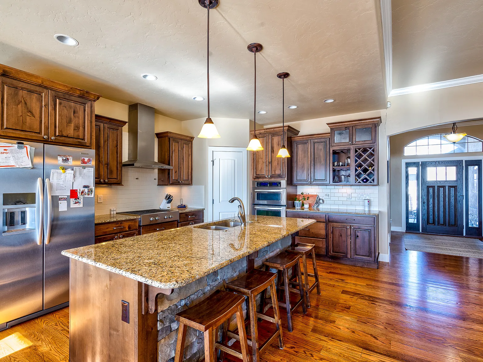 4 bed, 3152 sqft, $3,295 — Photo 4