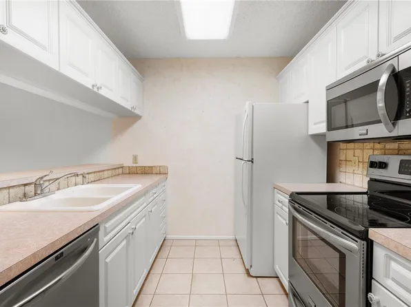 9 Plantation Dr APT 205, Vero Beach, FL 32966