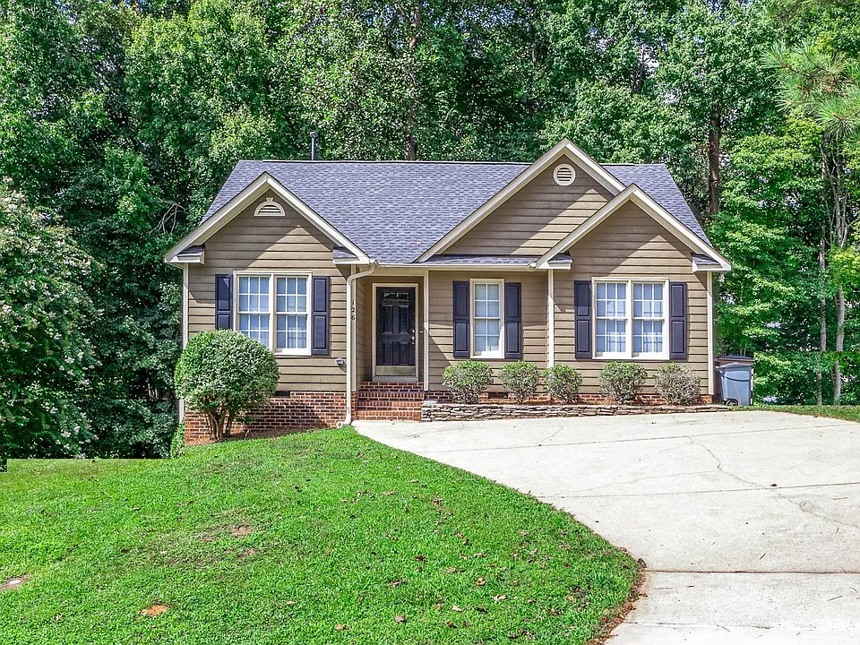 126 Crookham Ct