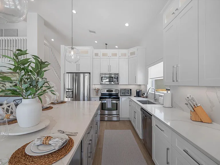 4145 Bahia Isle Cir — Photo 13
