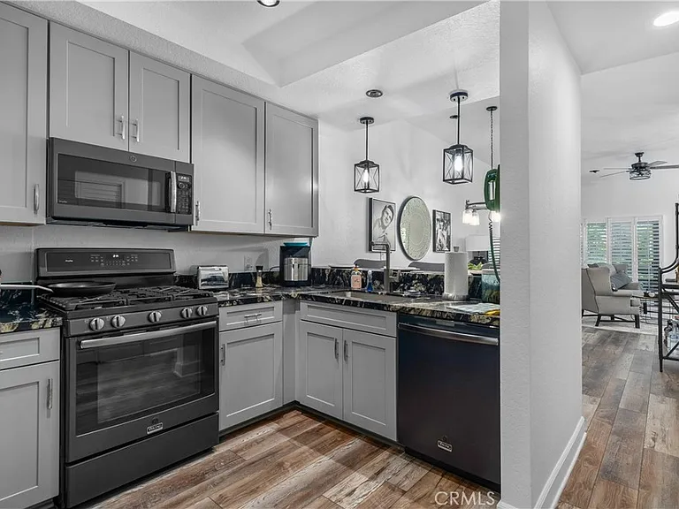 2601 S Broadmoor Dr — Photo 12