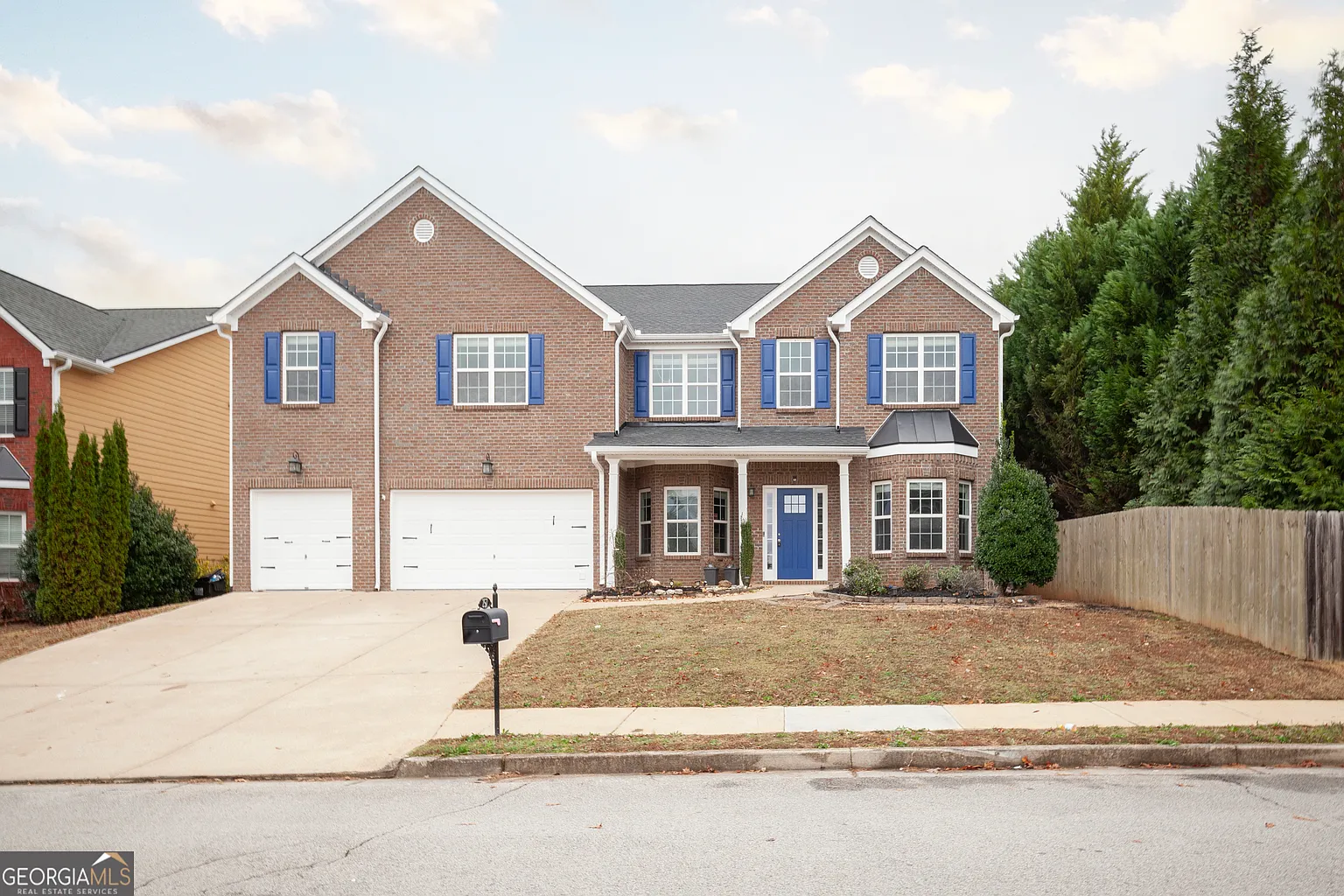 257 Parkcrest Xing photo 1