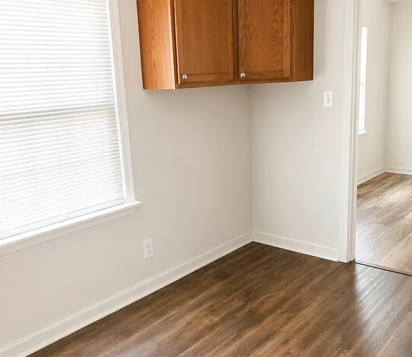 3312 Powell Ave — Photo 5