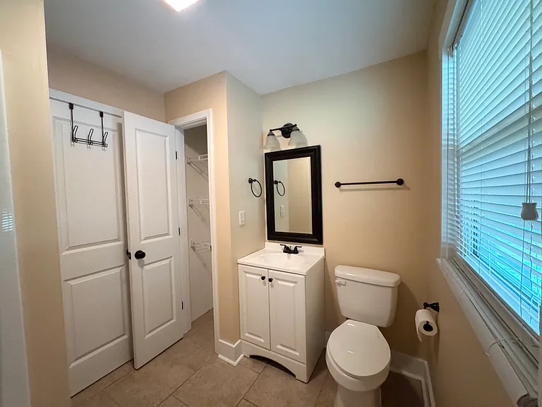Bathroom (Bedroom 2)