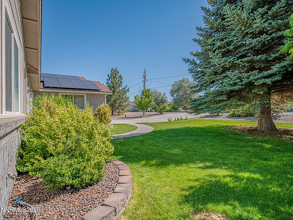 3rd image of 2556 Henning Ln
