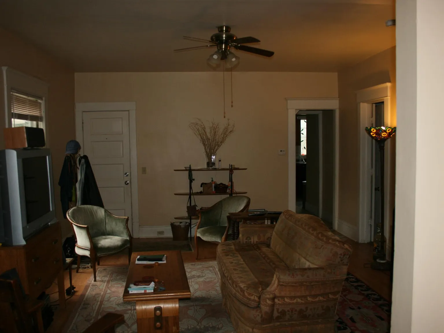 3 bed, $1,680 — Photo 2