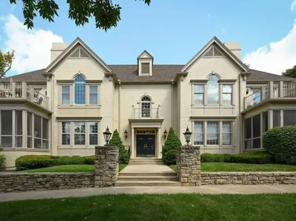 3952 Shawnee Mission Pkwy, Fairway, KS 66205