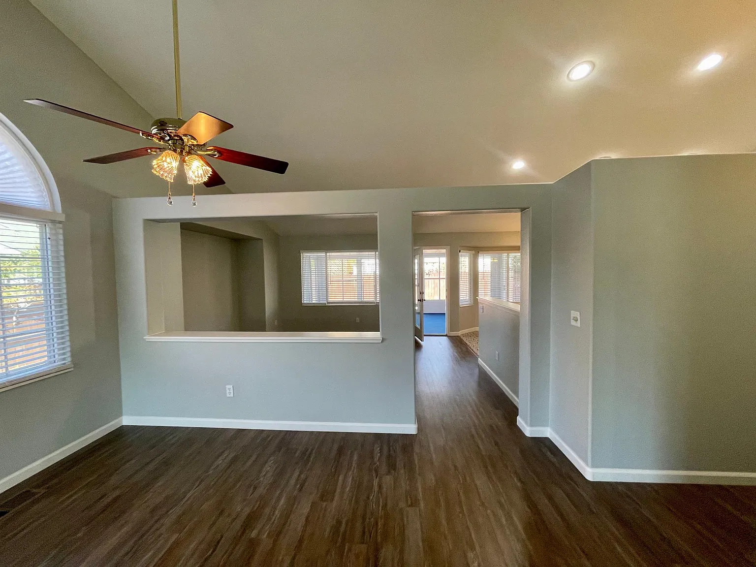 1304 Rincon Dr — Photo 4